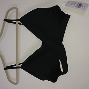 Fabletics Crossover Tammy Sports Bra